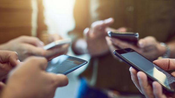 Шетелден смартфон алып келу: IMEI-кодқа қатысты не білу керек?