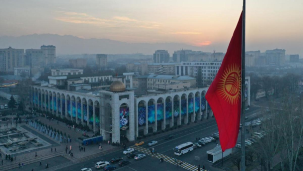 Алагөзов Бішкек халқын қаладан шығып кетуге шақырды 