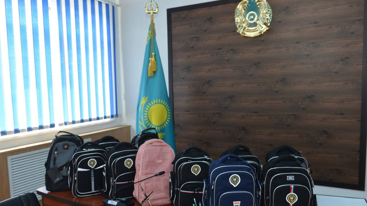 «Қазақмыс» «Мектепке жол» акциясы аясында 2,5 мыңнан астам оқушыға қолдау көрсетті