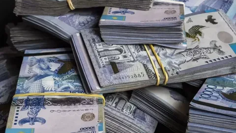 Қазақстан банктерінің табысы 254 млрд теңгеге азайды 