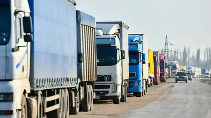 Жамбыл облысында жүргізушілерден жүйелі ақша бопсалады деген топ ұсталды