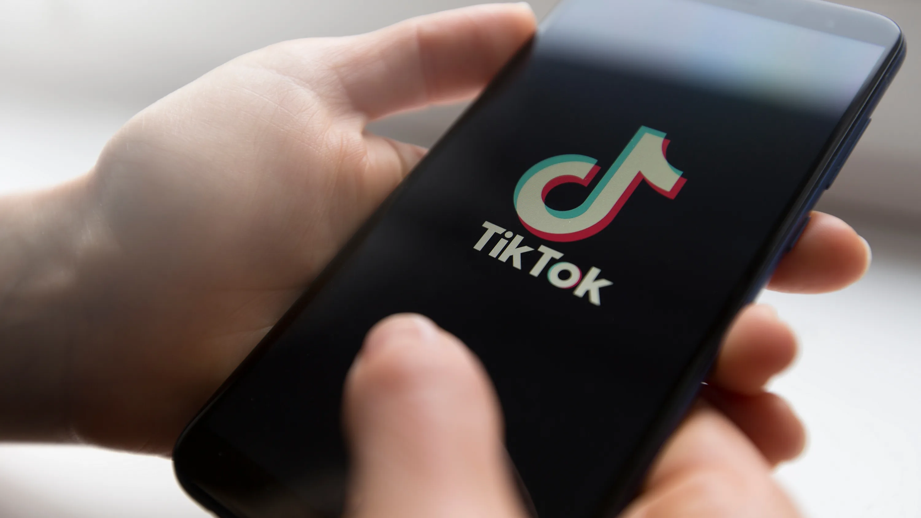 TikTok-та балағат сөз айтқан екі алматылық бес тәулікке қамалды