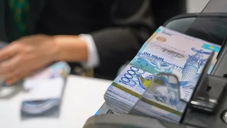 Микроқаржы ұйымы қарыз алушыларға ақылы қызметтерді күштеп ұсынғаны үшін тексеріледі