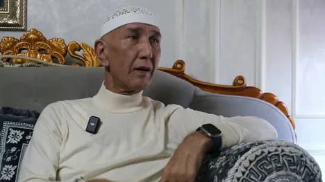 Әнші Атхамбек Юлдашев жұрт білмейтін шындығын ақыры айтты