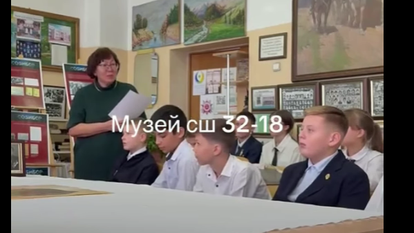 «Ленин, орақ пен балға!»: Алматы мектебіндегі дәріс елді шулатты