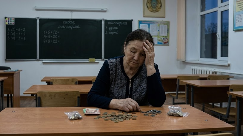«Біз құлмыз!»: Мұғалімнің жанайқайы жұртты дүр сілкіндірді